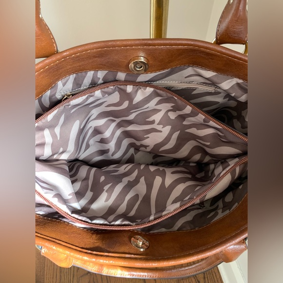 Ann Klein Lion Logo Burnt Yellow & Brown Handbag *Excellent Condition* - Picture 7 of 8